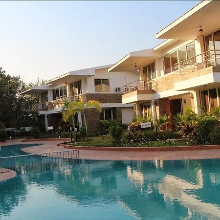 Wonderland Resort Silvassa Exterior photo