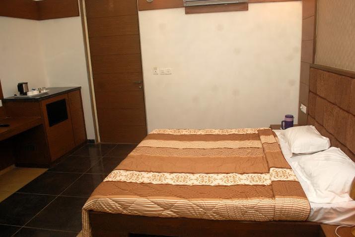 Wonderland Resort Silvassa Room photo