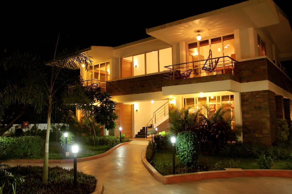 Wonderland Resort Silvassa Exterior photo